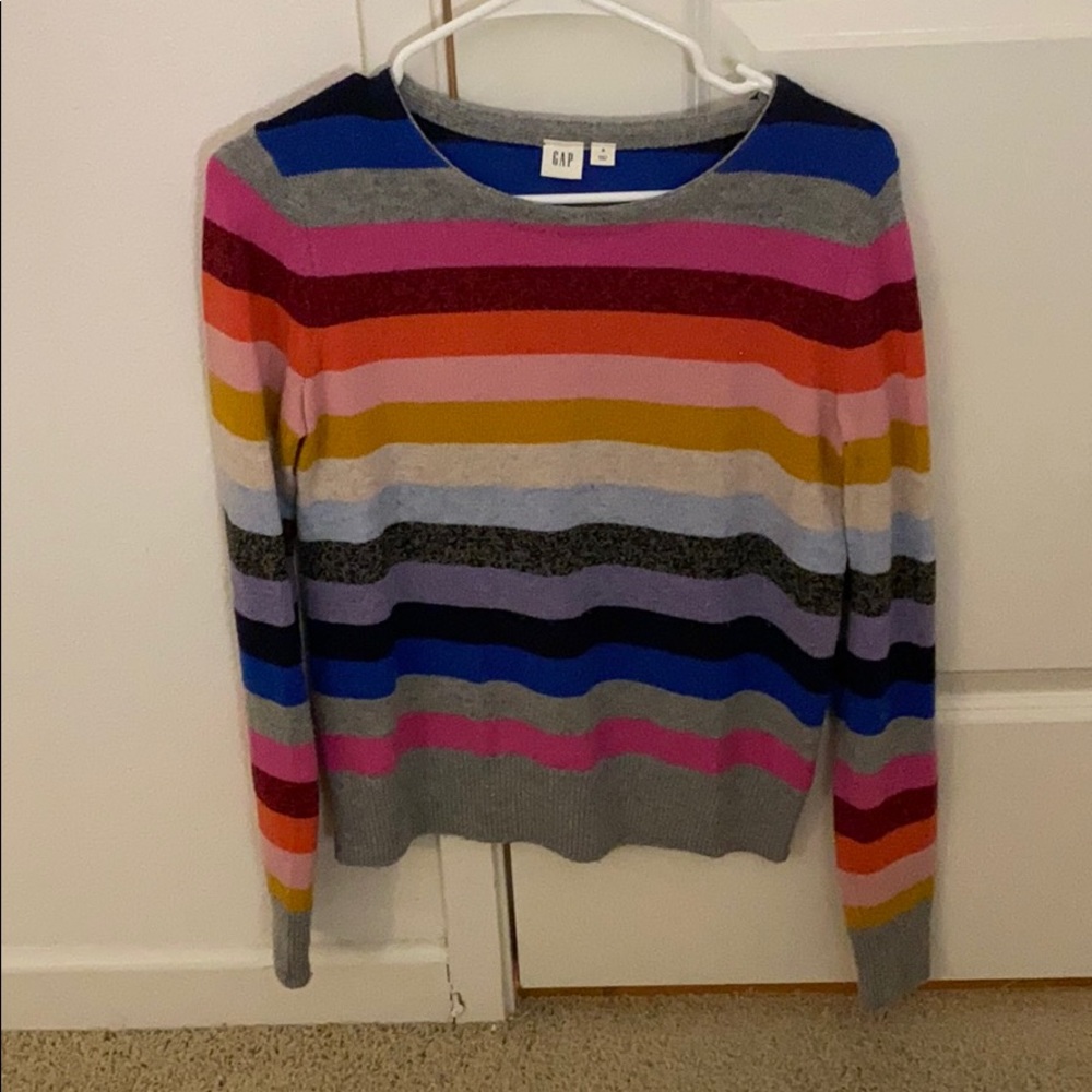Gap sweater worn once